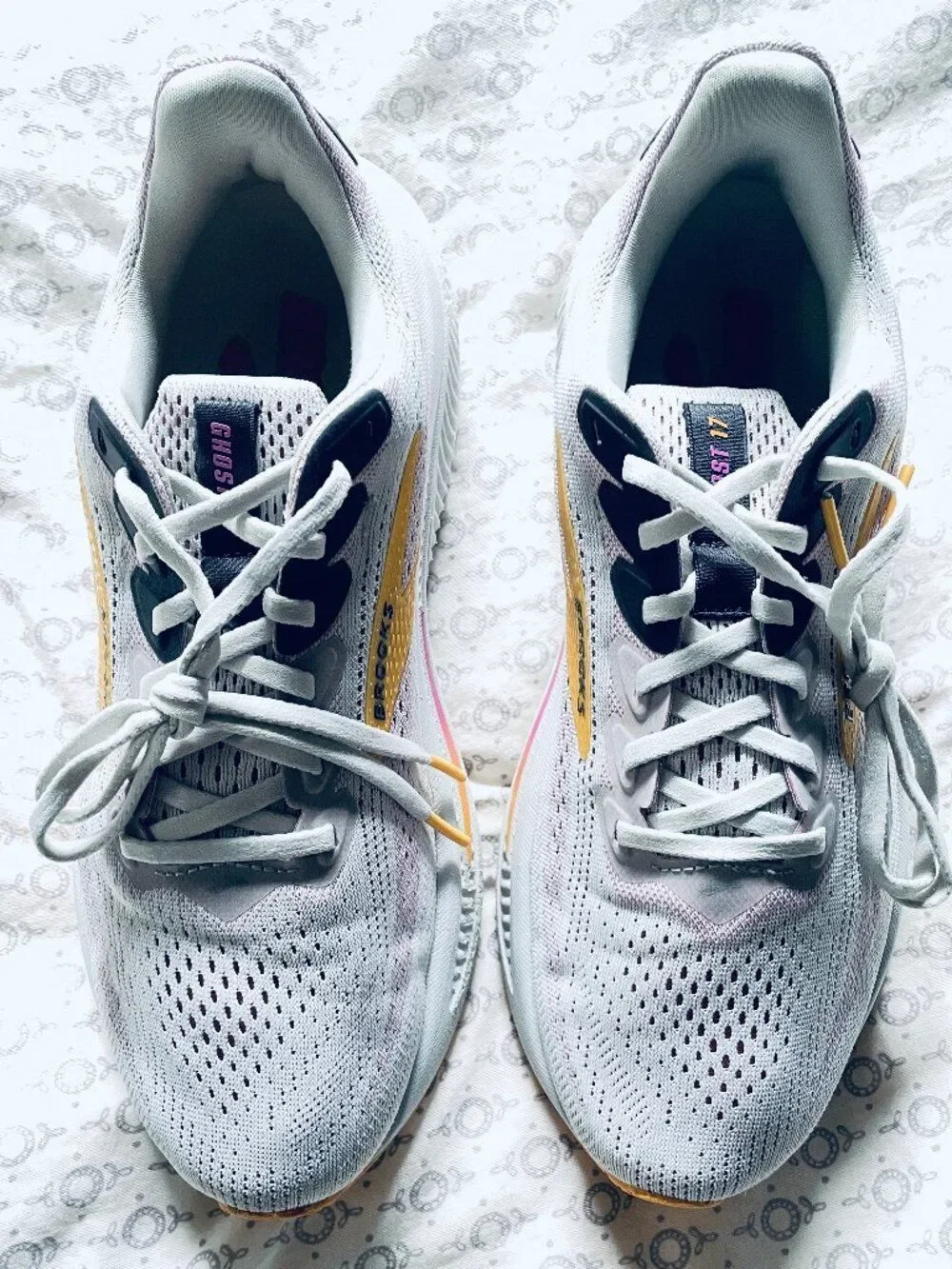 Brooks Ghost 17 Women’s Lace-Up Mesh Running Sneakers Size 10 Wide 120431B070